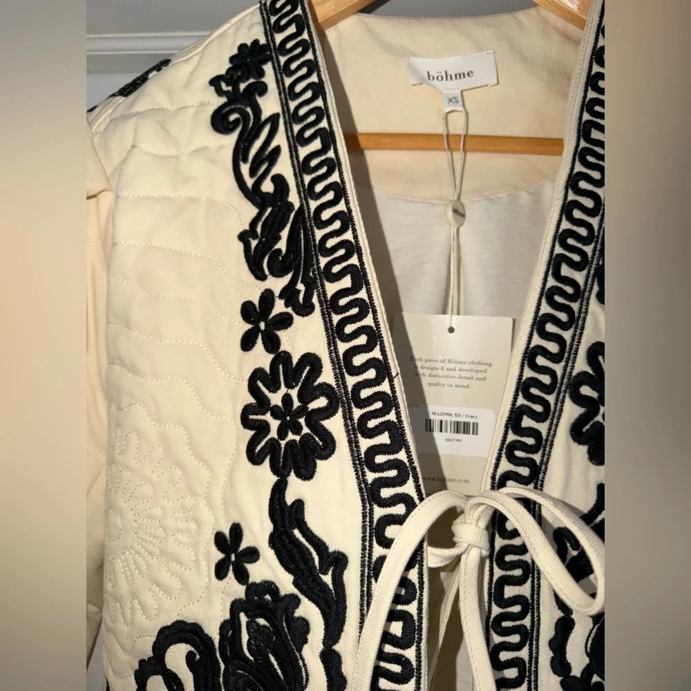 Embroidered Jacket - Picture 9 of 10